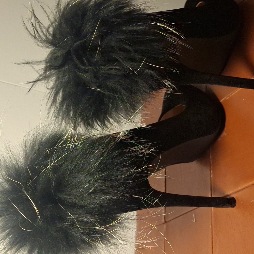 Black Fur-Trim Velvet High Heel Pumps - Women's Elegant Evening Shoes - Picture 3 of 9